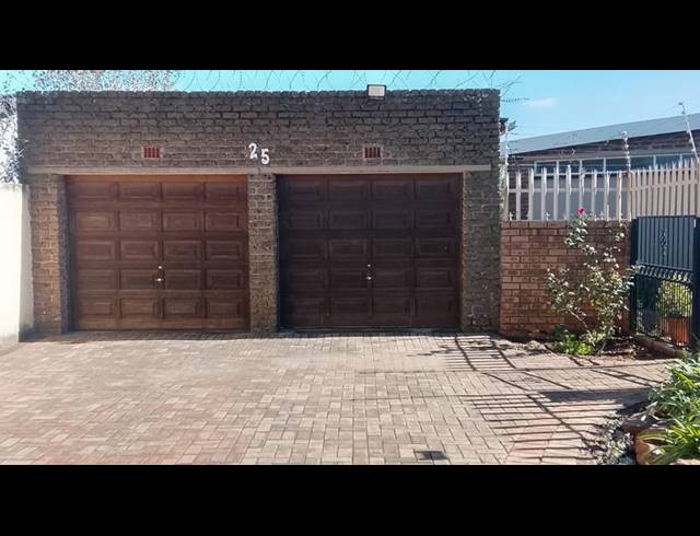 4 BEDROOM HOUSE FOR SALE IN GREENHILLS